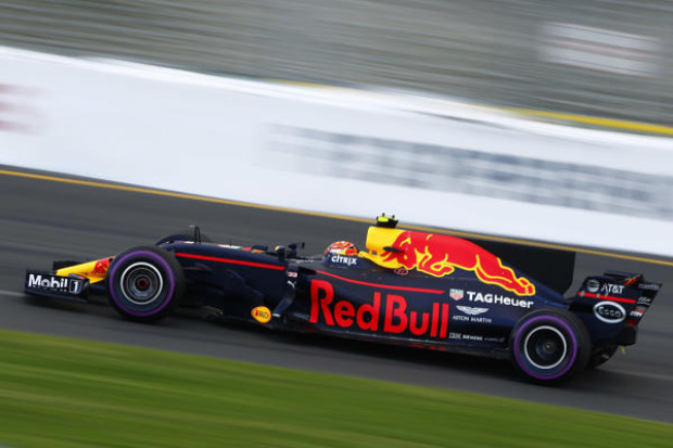 Foto zur News: Probleme mit Chassis & Motor: Red Bull sucht halbe Sekunde
