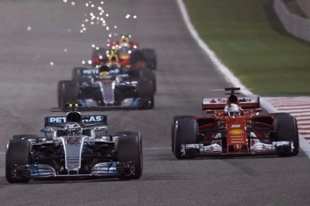 Foto zur News: Duell mit Mercedes: Beraubt das Wetter Ferrari seiner Stärke?