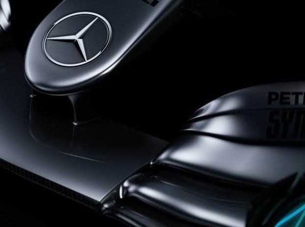 Foto zur News: Titelverteidiger Mercedes präsentiert neuen Boliden für 2018