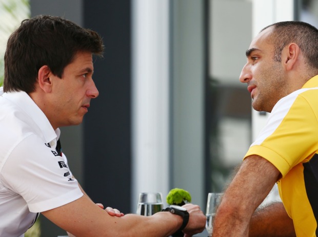 Foto zur News: Wolffs Rivalen-Check: "Renault wird größten Sprung machen"