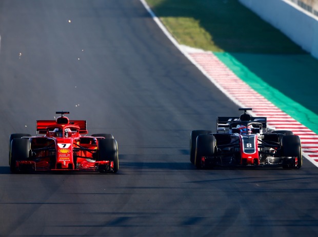 Foto zur News: "Ferrari-Replika": Romain Grosjean genervt von Alonso-Kritik