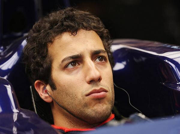 Foto zur News: Daumen runter für Red Bull: Ricciardo bleibt disqualifiziert!
