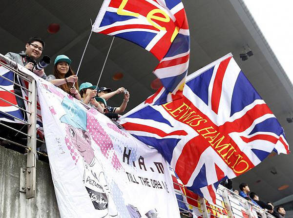 Foto zur News: Vettel und Hamilton von chinesischen Fans begeistert