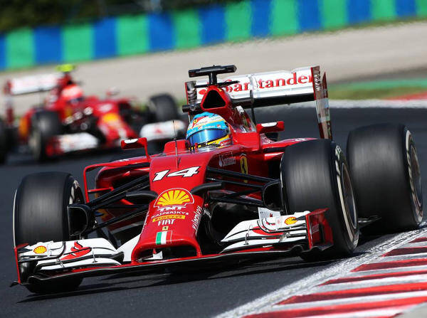Foto zur News: Ferrari: Räikkönen nach Fehlentscheidung frustriert