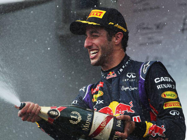 Foto zur News: Noch alles drin: Ricciardo hofft auf "Abu Double"