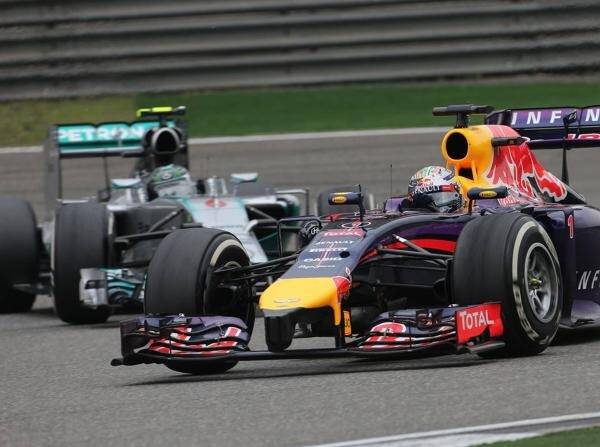 Foto zur News: Vettel würde gerne bei Mercedes spionieren