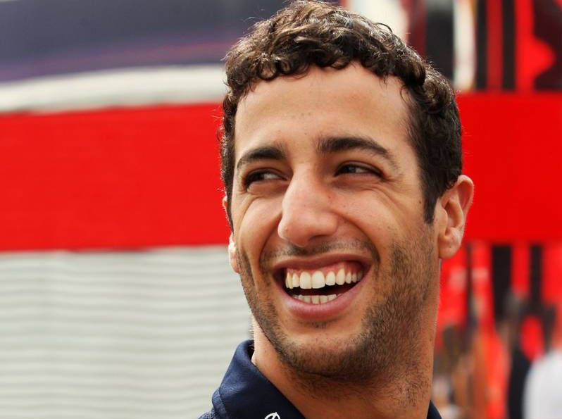 Foto zur News: Ricciardo: "Für mich hat der Kampf begonnen"