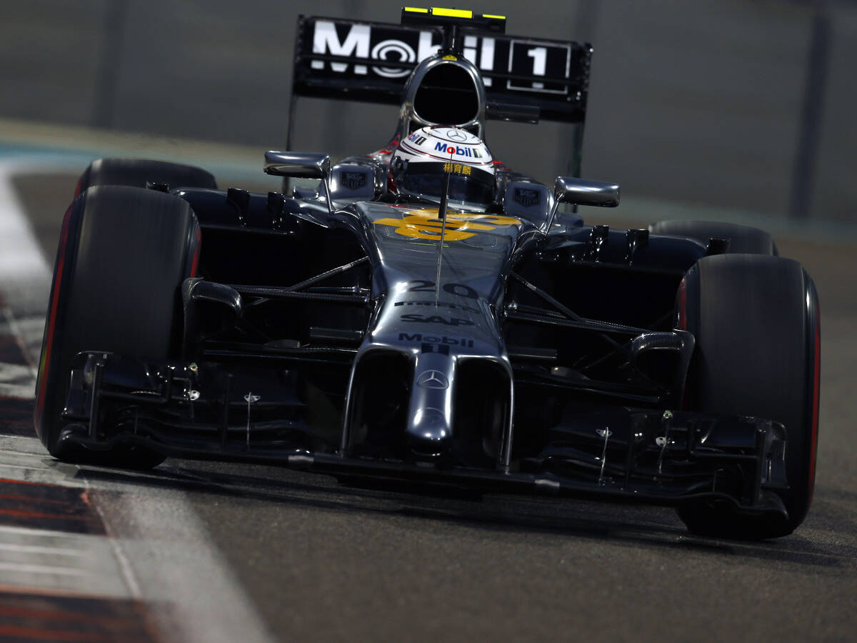 Foto zur News: McLarens "Red-Bull-Frontflügel" bewährt sich