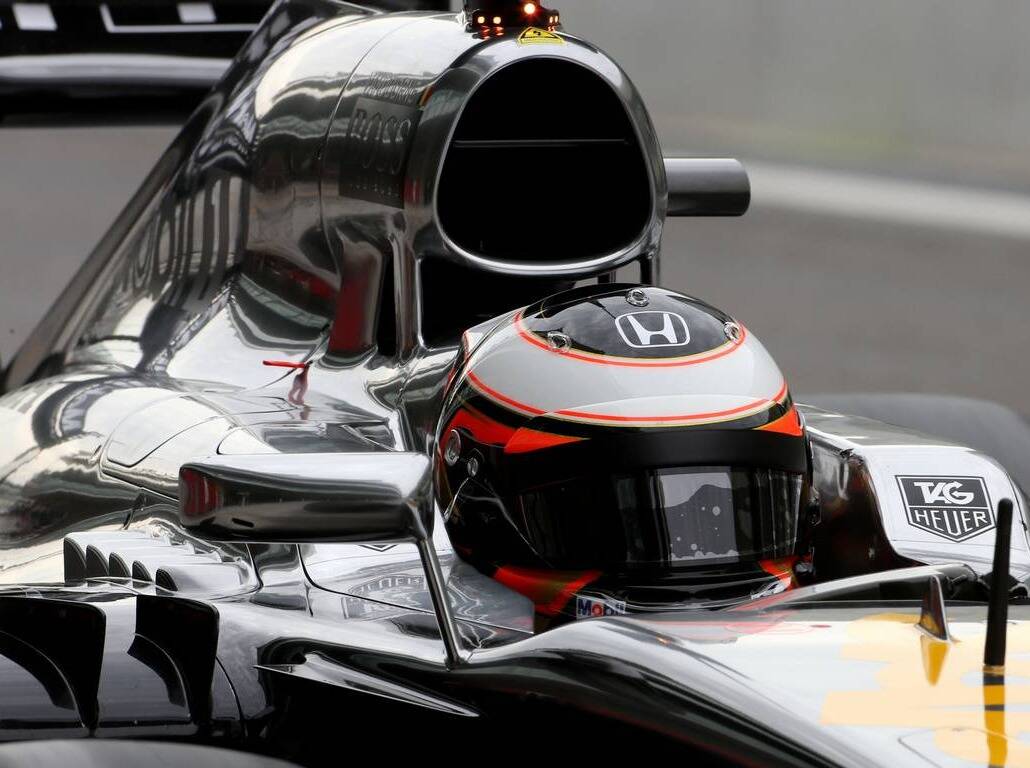 Foto zur News: McLaren-Honda möchte die Antriebsentwicklung freigeben