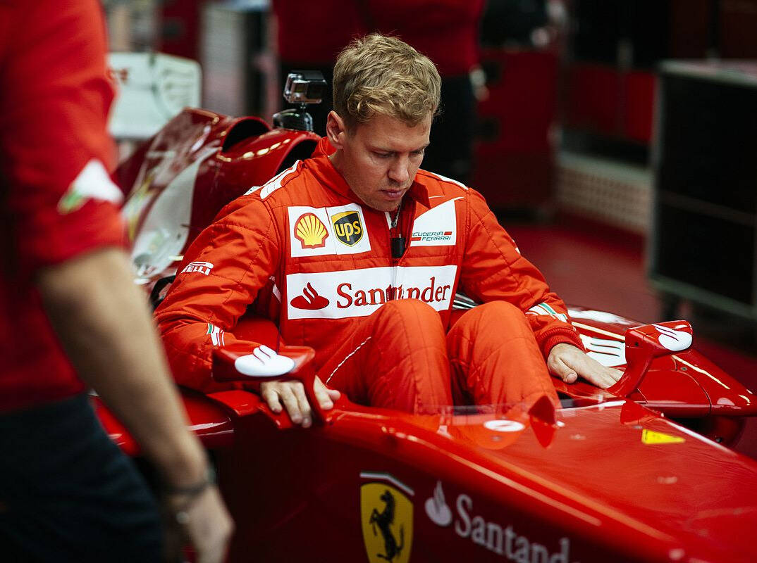 Foto zur News: Und plötzlich war das Auto rot: Sebastian Vettels erster Ferrari