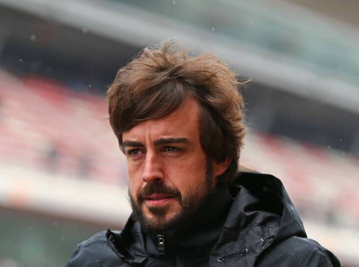 Foto zur News: Nach Gehirnerschütterung: Alonso wieder im Training