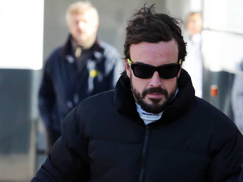 Foto zur News: Verpasst Fernando Alonso den Saisonauftakt in Melbourne?
