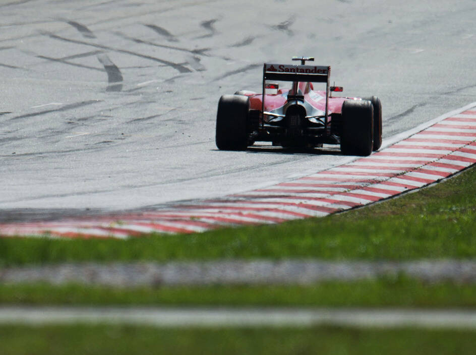 Foto zur News: Vettels letzte Meter: "Habe mich selbst angeschissen"