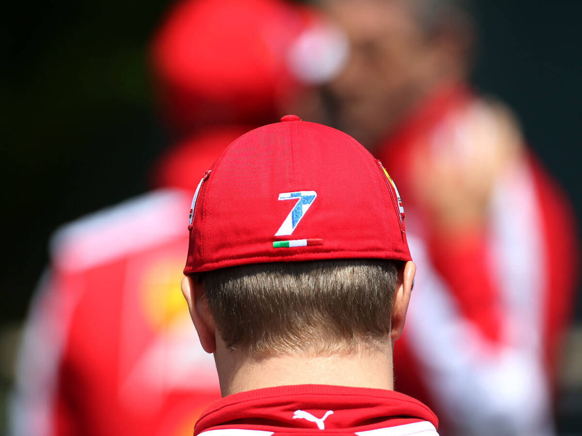 Foto zur News: Arrivabene: Kimi Räikkönen keine Nummer zwei bei Ferrari