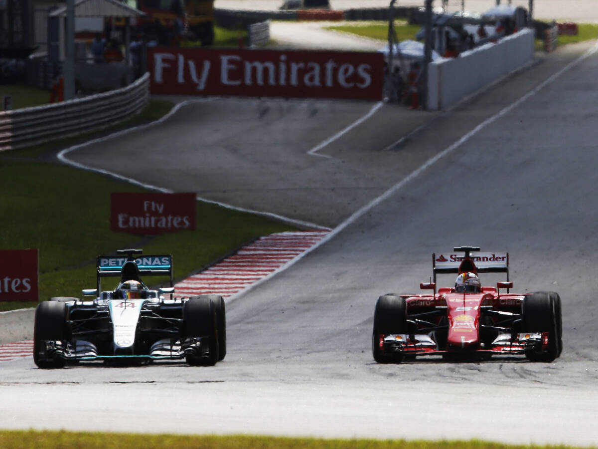Foto zur News: Mercedes vs. Ferrari: Rote Gefahr für die Silbernen