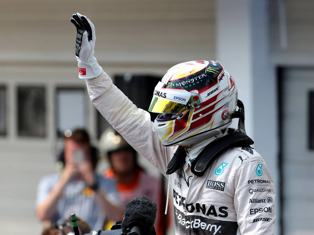 Foto zur News: Formel 1 2015 Budapest: Hamilton versengt die Konkurrenz