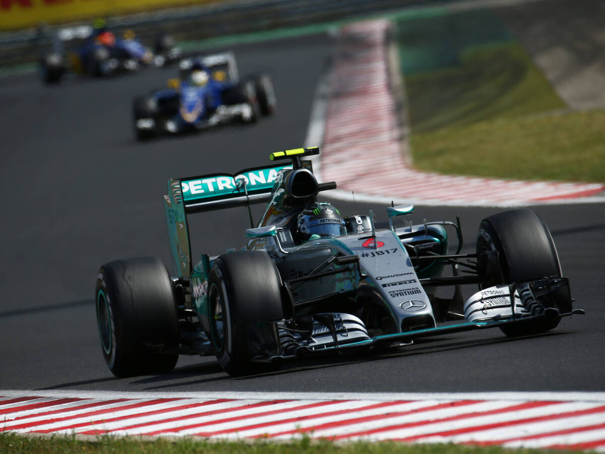Foto zur News: Rosberg in Ungarn: Wie ihn der "Default-Tyre" gekostet hat