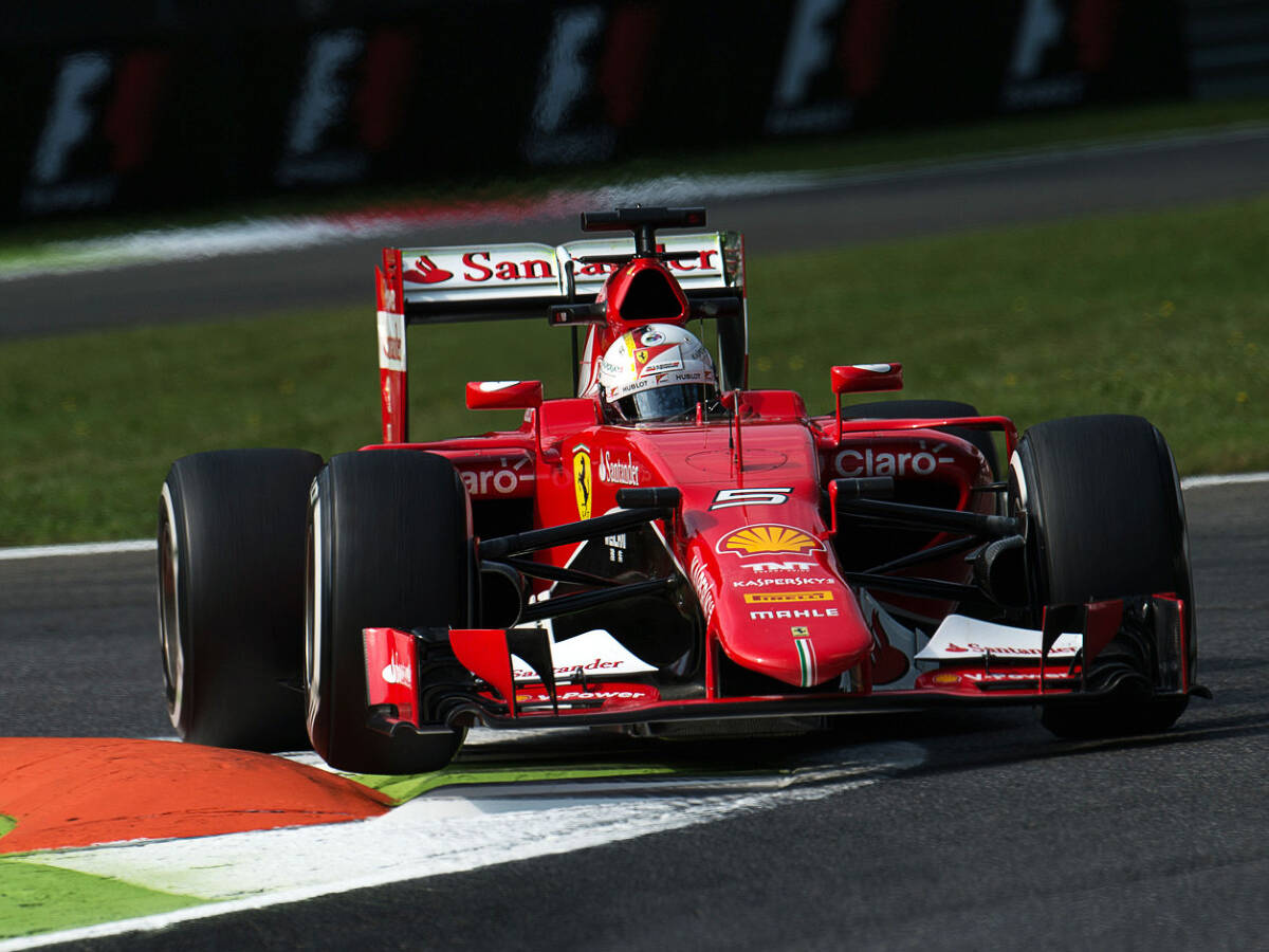 Foto zur News: Mercedes zu stark: Ferrari zuhause mit Fernglas bewaffnet