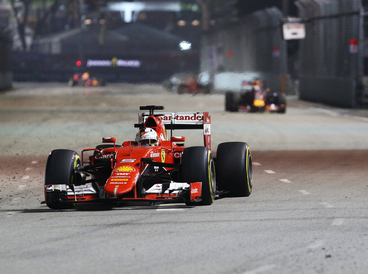 Foto zur News: Ferrari jagt Mercedes: Wie viel Singapur steckt in Sotschi?