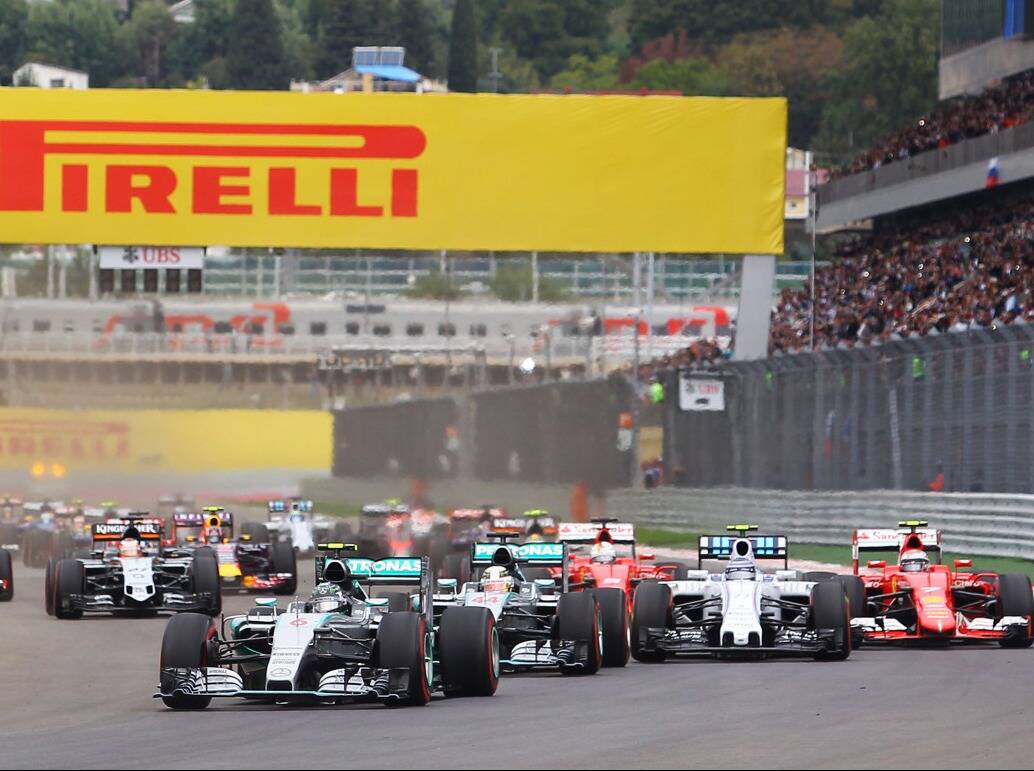 Foto zur News: Lewis Hamilton für Änderung des Formel-1-Wochenendes