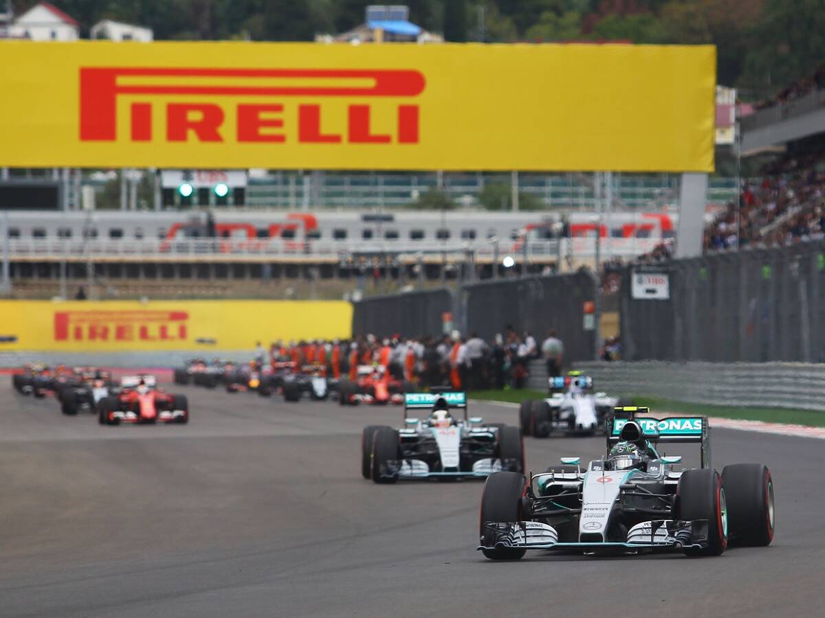 Foto zur News: Formel 1 2016: Motorenentwicklung und 2015er-Antrieb erlaubt