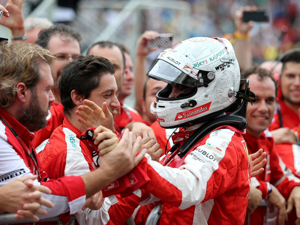 Foto zur News: Nebenjob in anderer Rennserie? Sebastian Vettel "hätte Spaß"