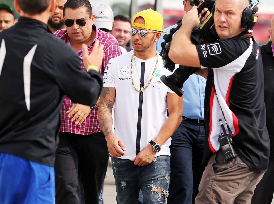 Foto zur News: Dennis: "Bei uns dürfte sich Lewis Hamilton nicht so verhalten"