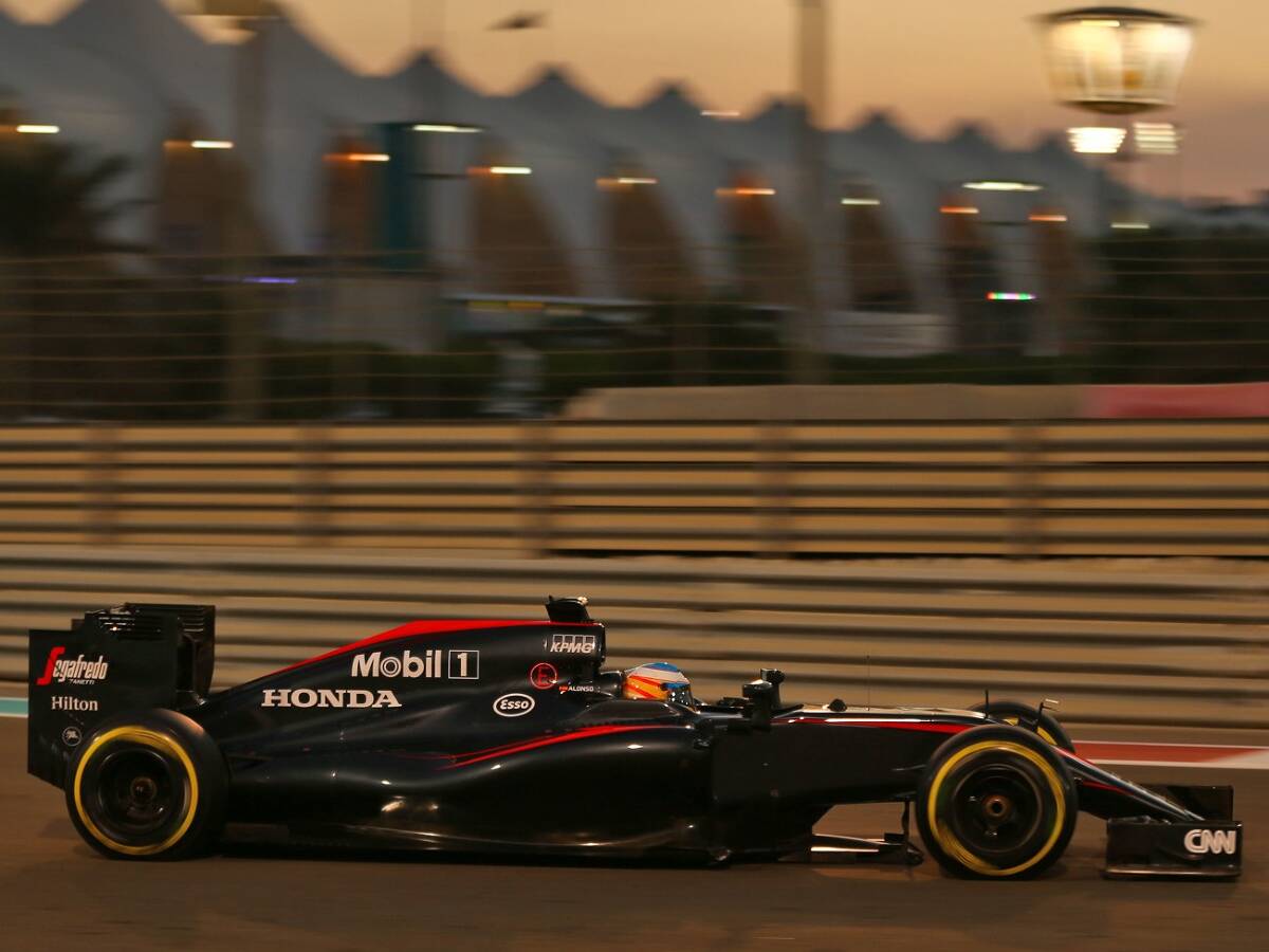 Foto zur News: Die Hoffnung lebt: Drittschnellste Runde für McLaren