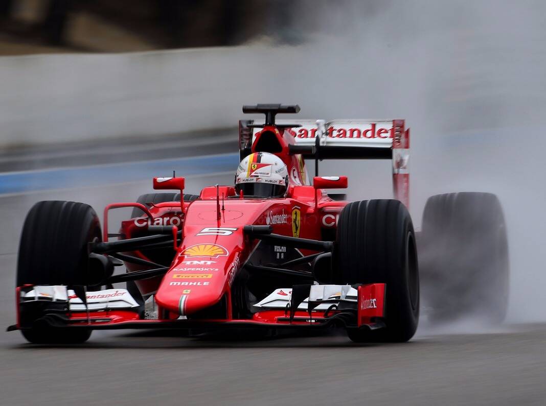 Foto zur News: Vettel: Titeljagd mit Druckstreben-Aufhängung?