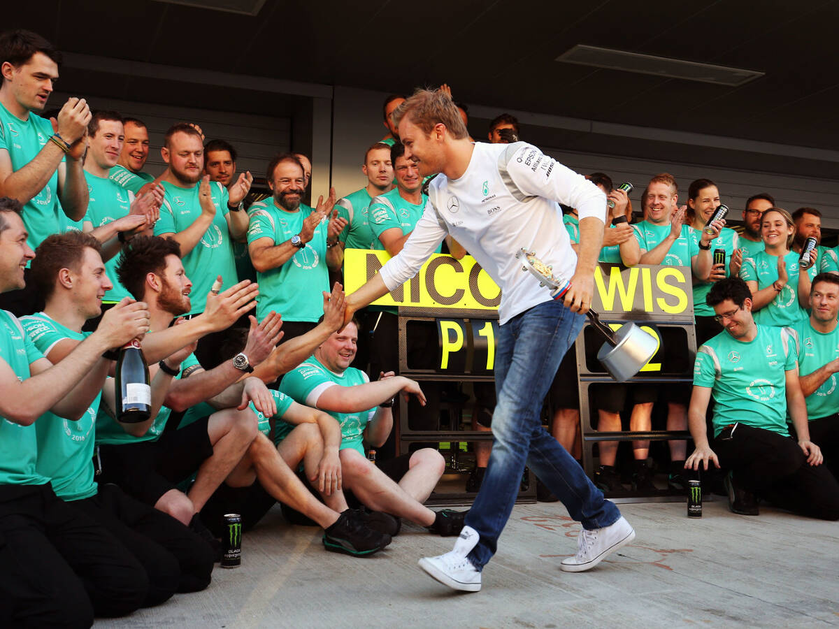 Foto zur News: Titelduell: Rosberg erkennt keinen "Elfmeter ohne Torhüter"