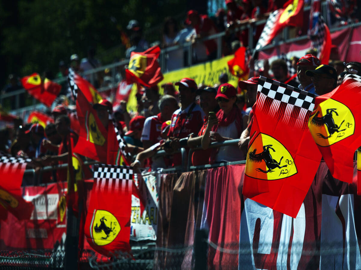 Foto zur News: Bernie Ecclestone: Monza für "dieses Jahr" gerettet