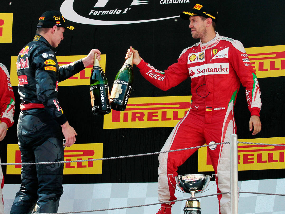 Foto zur News: "Das ist Max' Tag": Vettel trauert verlorenem Rekord nicht nach
