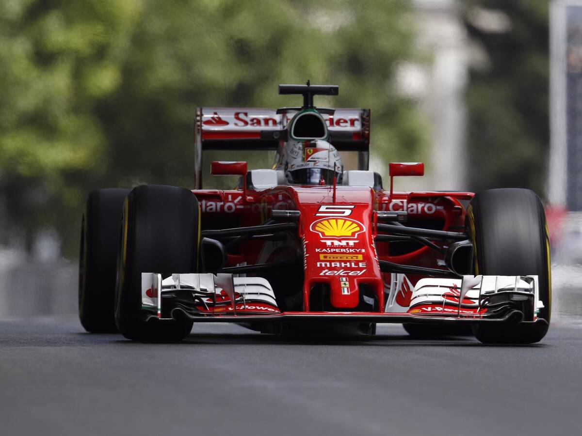 Foto zur News: Desasterauftakt in Baku: Ferrari nur mit Durchhalteparolen