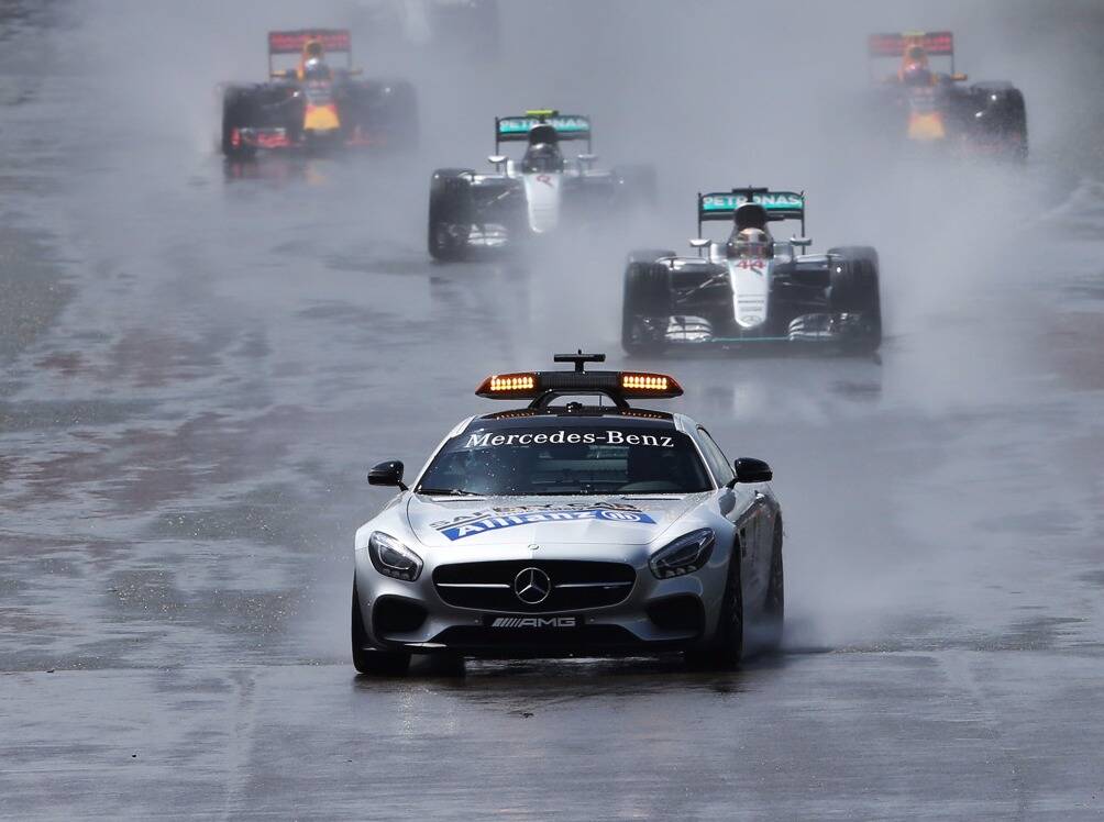 Foto zur News: Mark Webber: Formel 1 braucht ein schnelleres Safety-Car