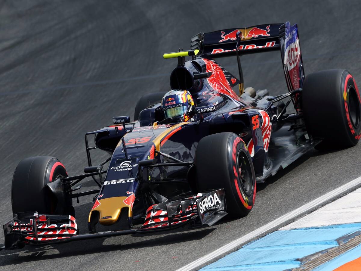 Foto zur News: Toro Rosso: Sainz wird drei Startplätze zurückversetzt