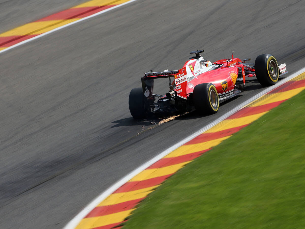 Foto zur News: Ferrari sieht rot in Spa: Kein Spaß beim Trainingsauftakt