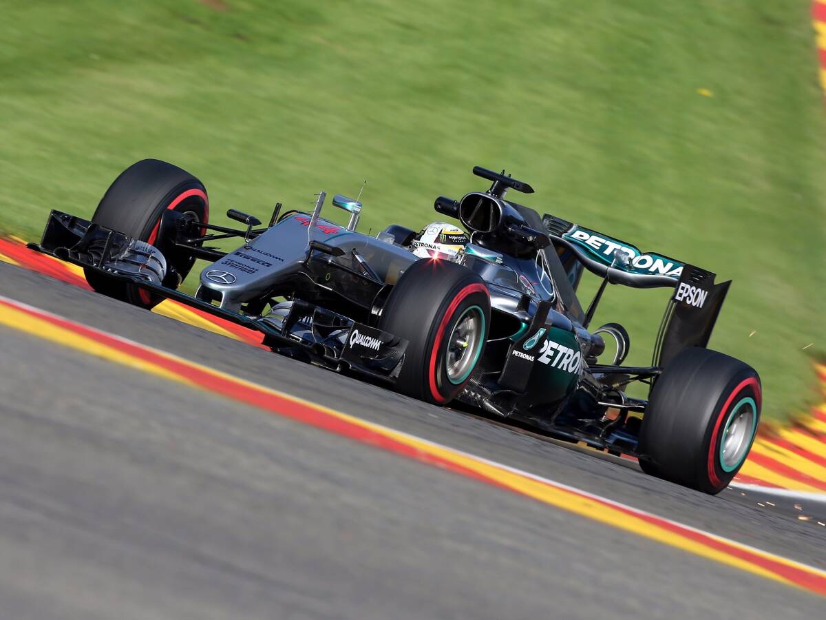Foto zur News: Mercedes taktiert: Keine schnellen Runden im zweiten Training