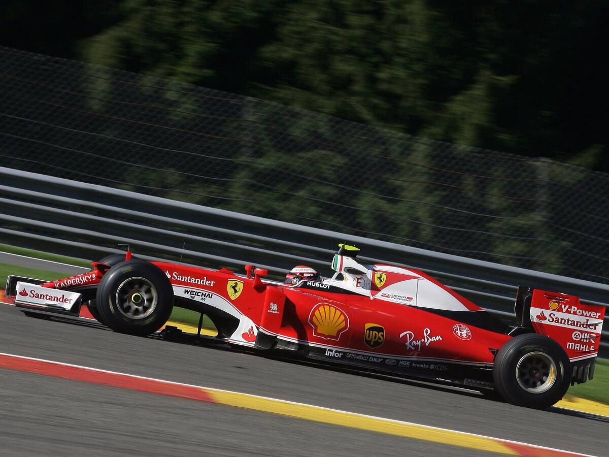 Foto zur News: Pirelli-Prototypen ab Malaysia: Teams wenig begeistert