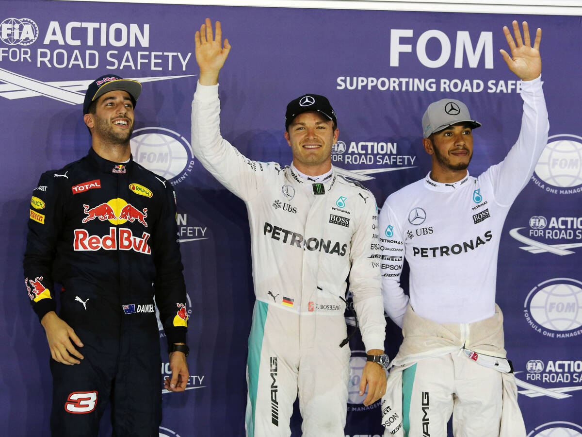 Foto zur News: Formel 1 Singapur 2016: Überragender Rosberg auf Pole