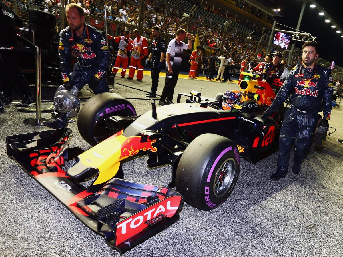 Foto zur News: Red Bull: Das ist bei Max Verstappens Starts schiefgegangen