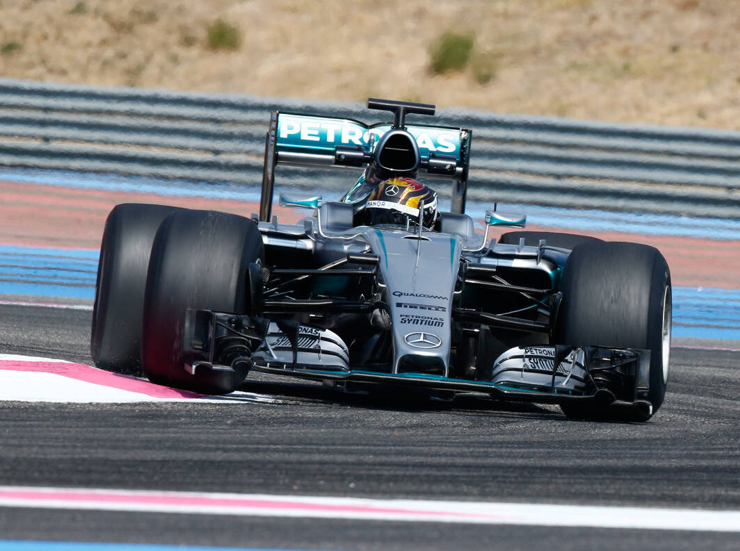 Foto zur News: Pirelli klagt über Testfahrten: Zu spät, wenig repräsentativ