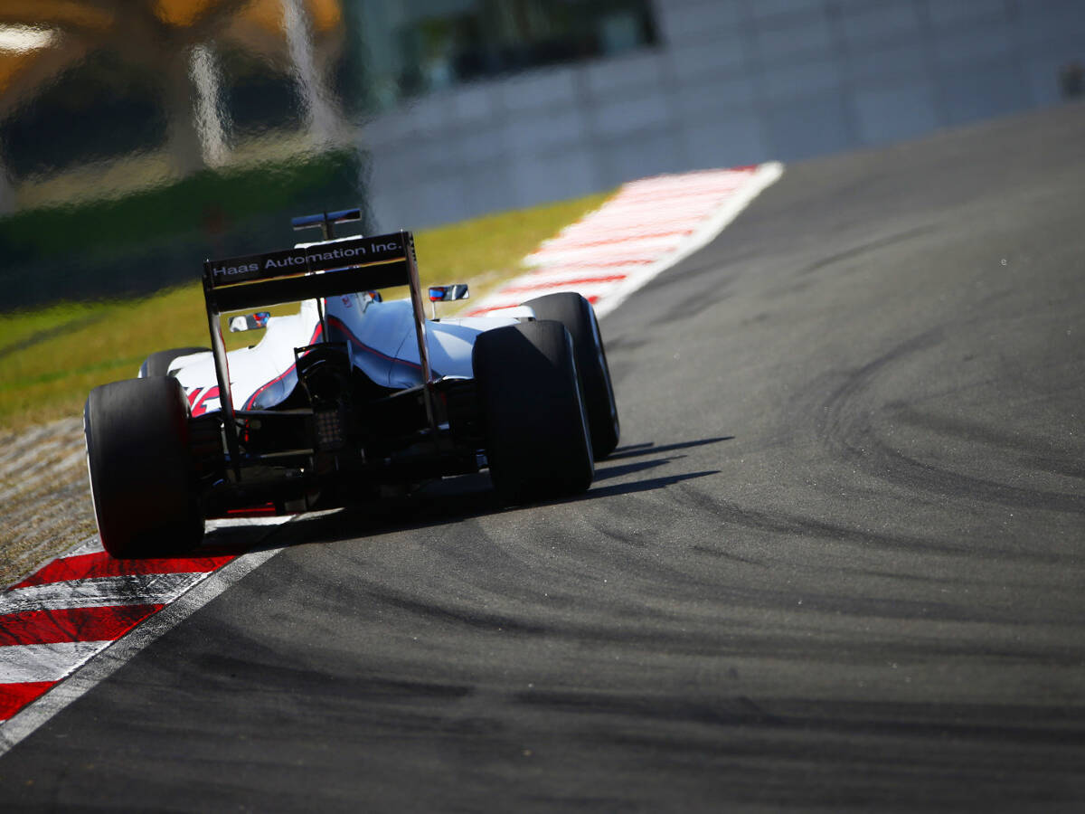 Foto zur News: Auf und Ab bei Haas: Grosjean erneut vom Auto gequält
