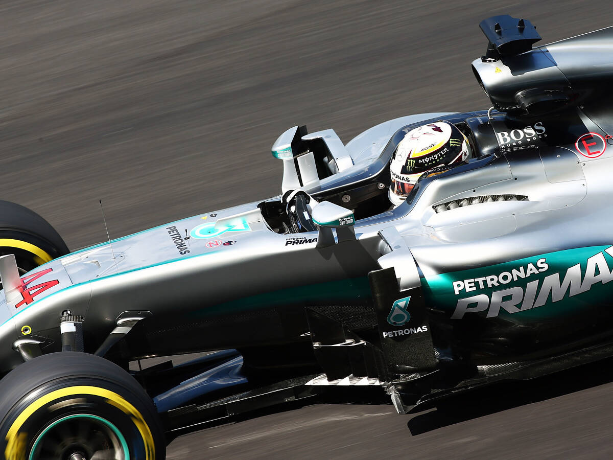 Foto zur News: Formel 1 Malaysia 2016: Hamilton weist Rosberg zurecht