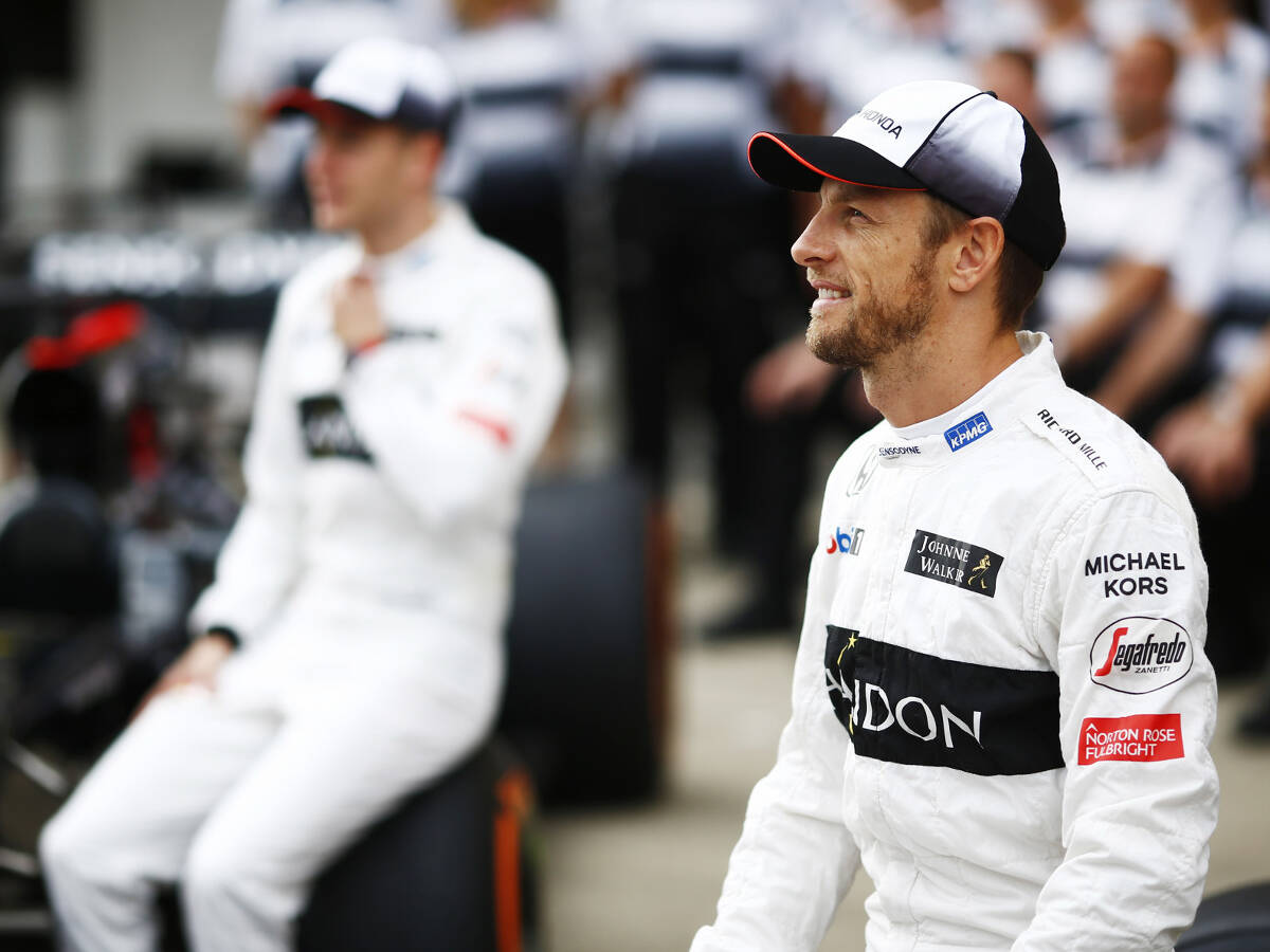 Foto zur News: Button: 2017er-McLaren wegen Verhandlungen nicht gesehen