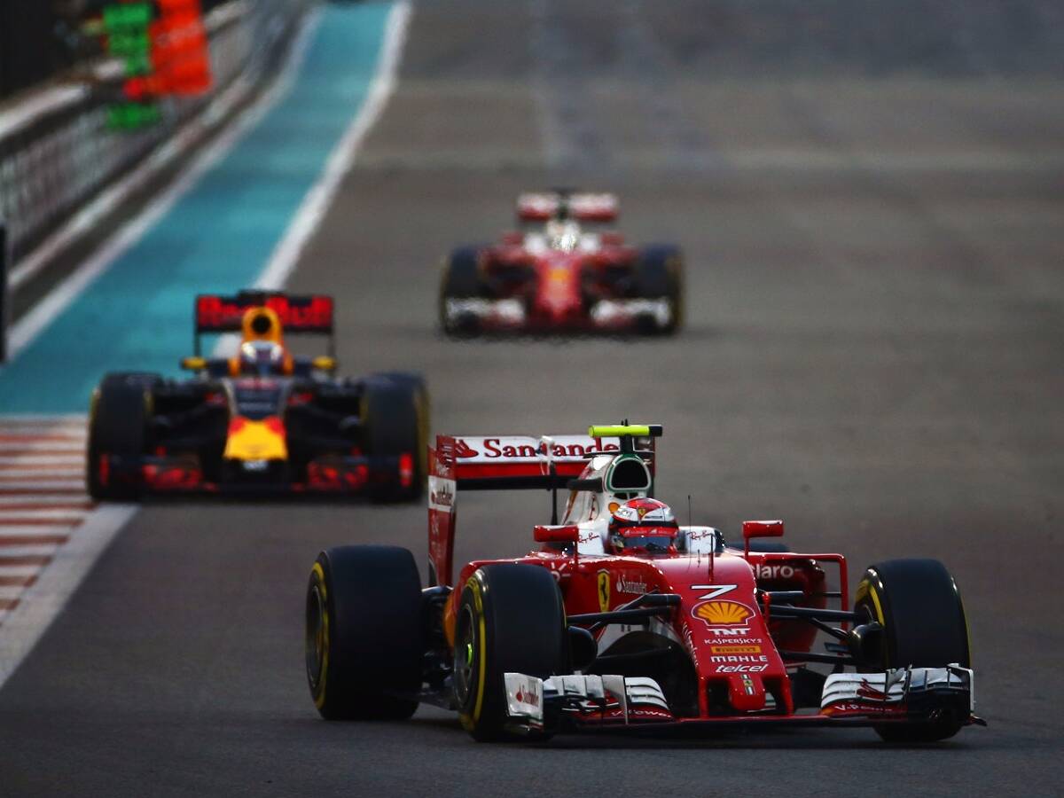 Foto zur News: Brave Strategie: Kimi Räikkönen macht Ferrari keinen Vorwurf