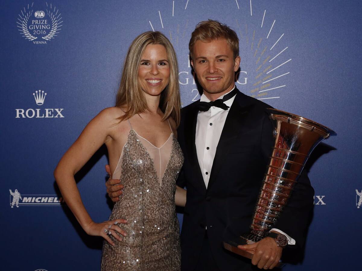 Foto zur News: Heute ab 21:40 Uhr live: Nico Rosberg erhält ADAC-Award 2016