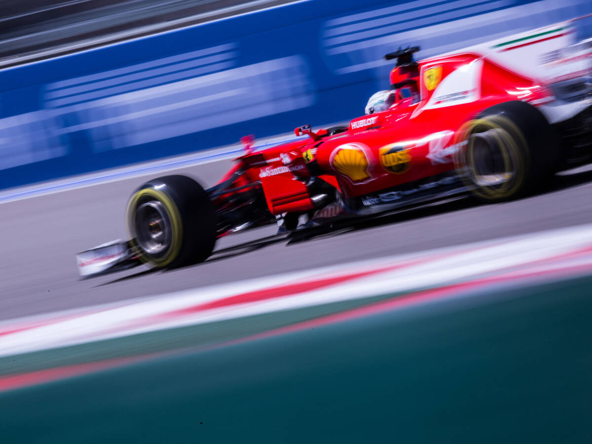 Foto zur News: Formel 1 Russland 2017: Mercedes gegen Ferrari chancenlos
