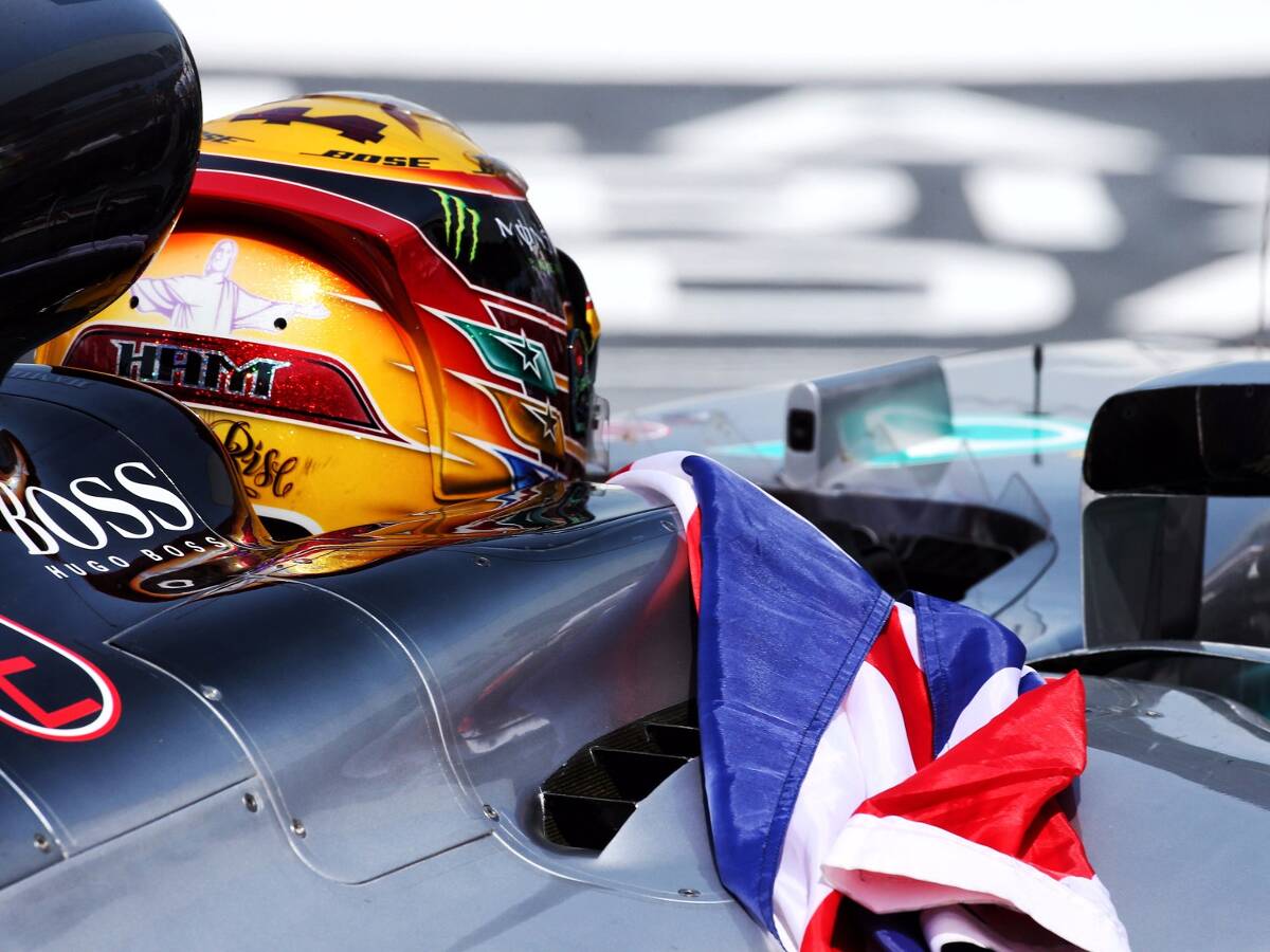 Foto zur News: Lewis Hamilton: "Ferrari ist immer noch Favorit"