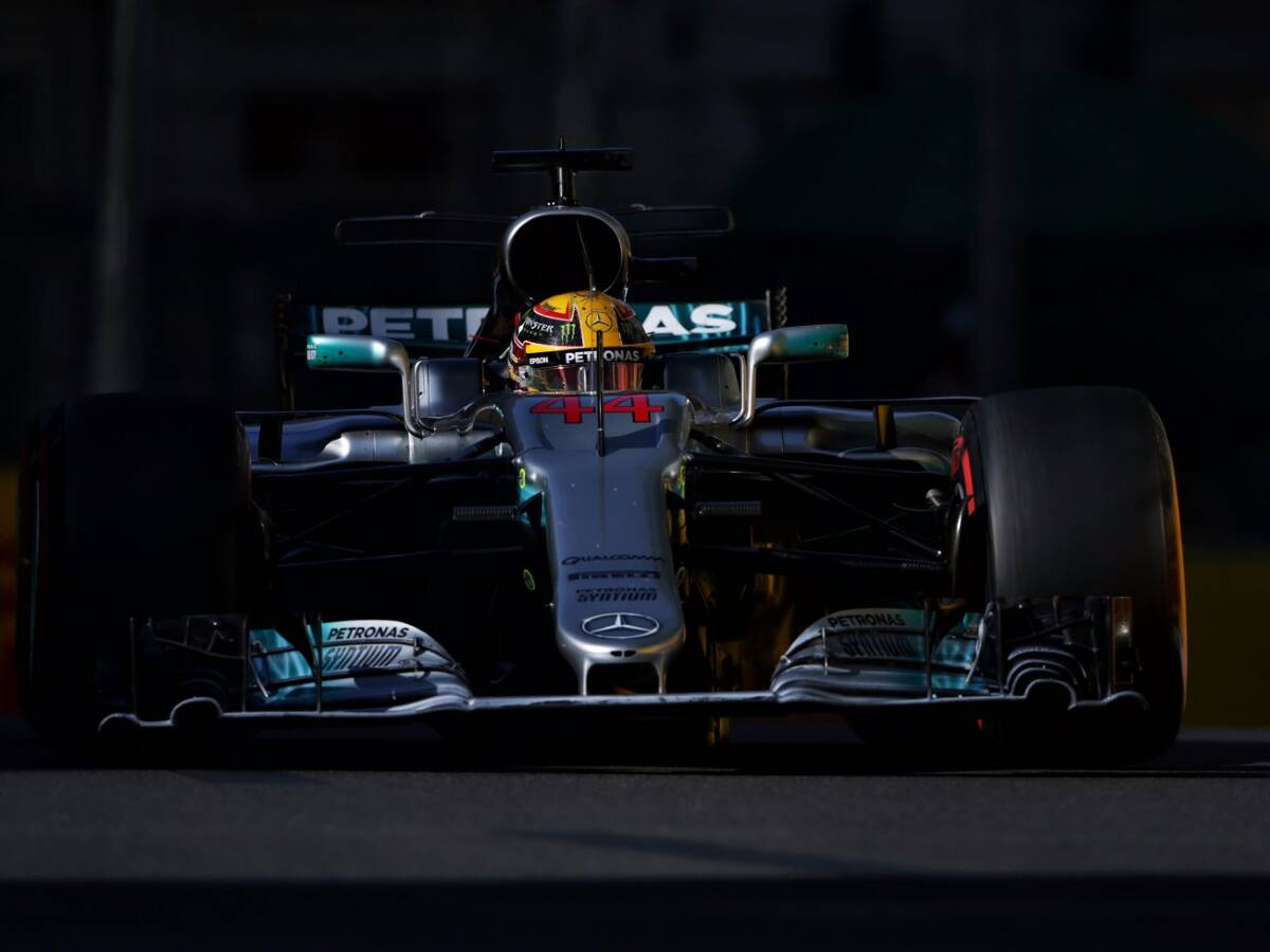 Foto zur News: Lewis Hamilton: Ferrari-Stärke stachelt Mercedes an