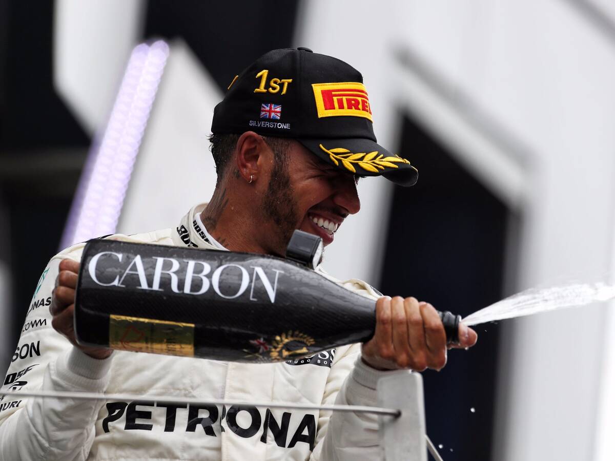 Foto zur News: Lewis Hamilton: "Ein einfaches Leben wäre langweilig"